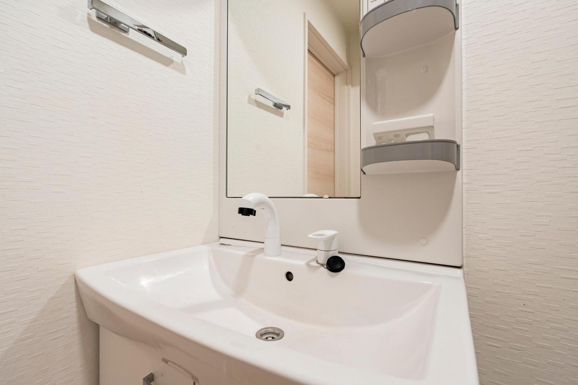 Appartement アンドステイ上高田2丁目 *